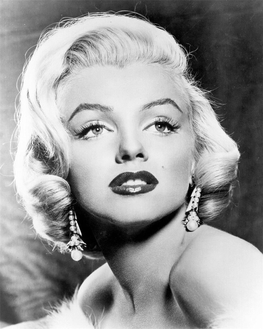 Marilyn Monroe in a 1953 studio publicity portrait